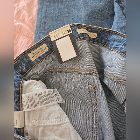 Levi's Ribcage Wide Leg - Picture 6 of 12